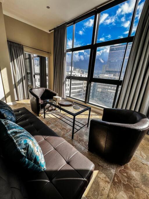 Large 74m2 Aprtm - Cozy Cpt - 200 Mbps Internet Appartement
